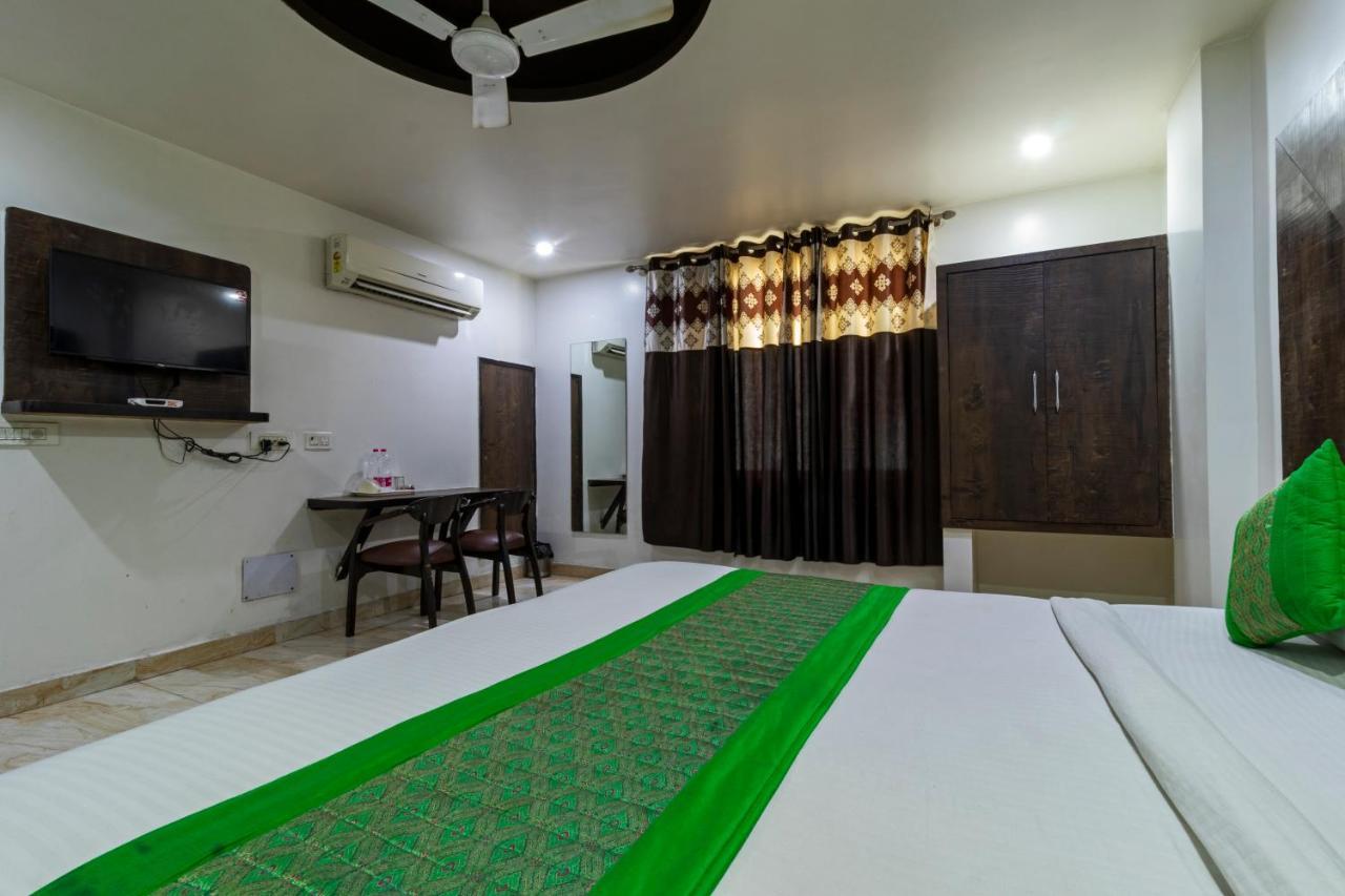 Hotel The Amour Dx Near Igi Airport Delhi ニューデリー エクステリア 写真