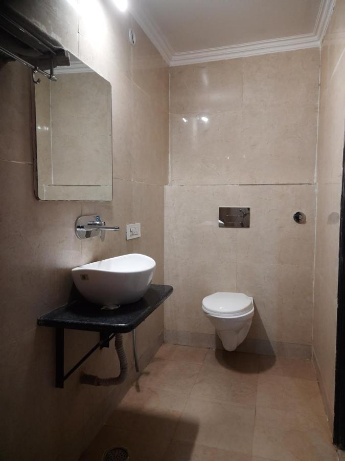 Hotel The Amour Dx Near Igi Airport Delhi ニューデリー エクステリア 写真