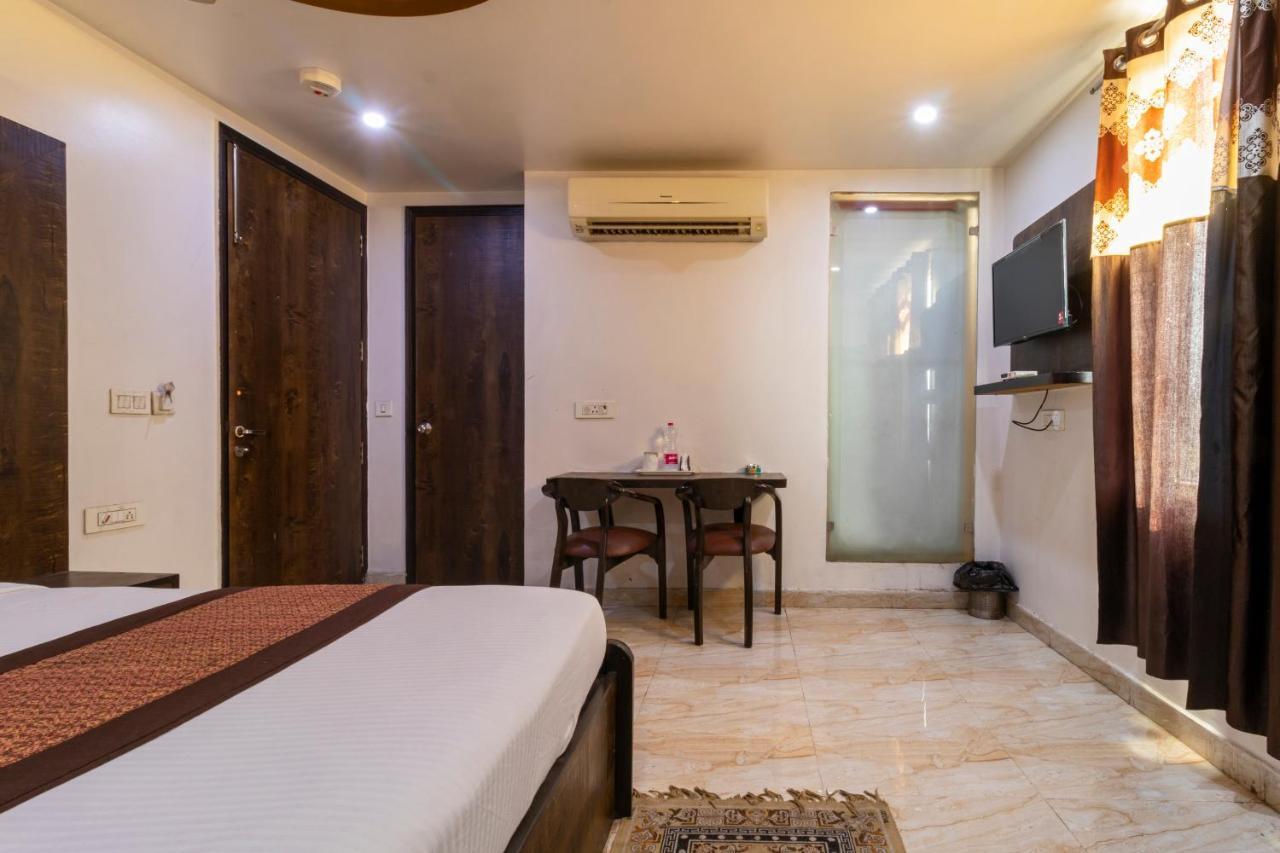 Hotel The Amour Dx Near Igi Airport Delhi ニューデリー エクステリア 写真